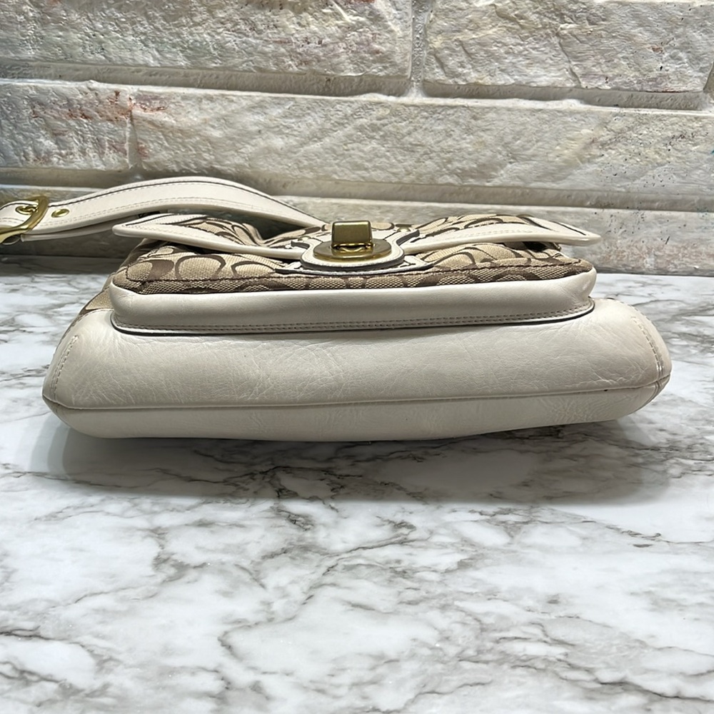 Coach Ltd Ed 65th Legacy White Khaki Sig C Rare and Very Clean. - Picture 8 of 16